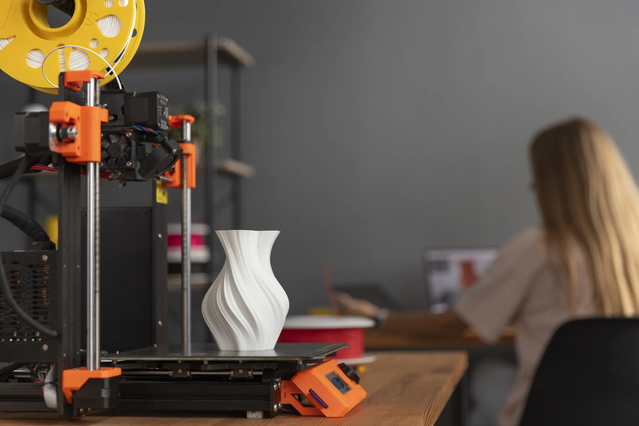 designer using 3d printer